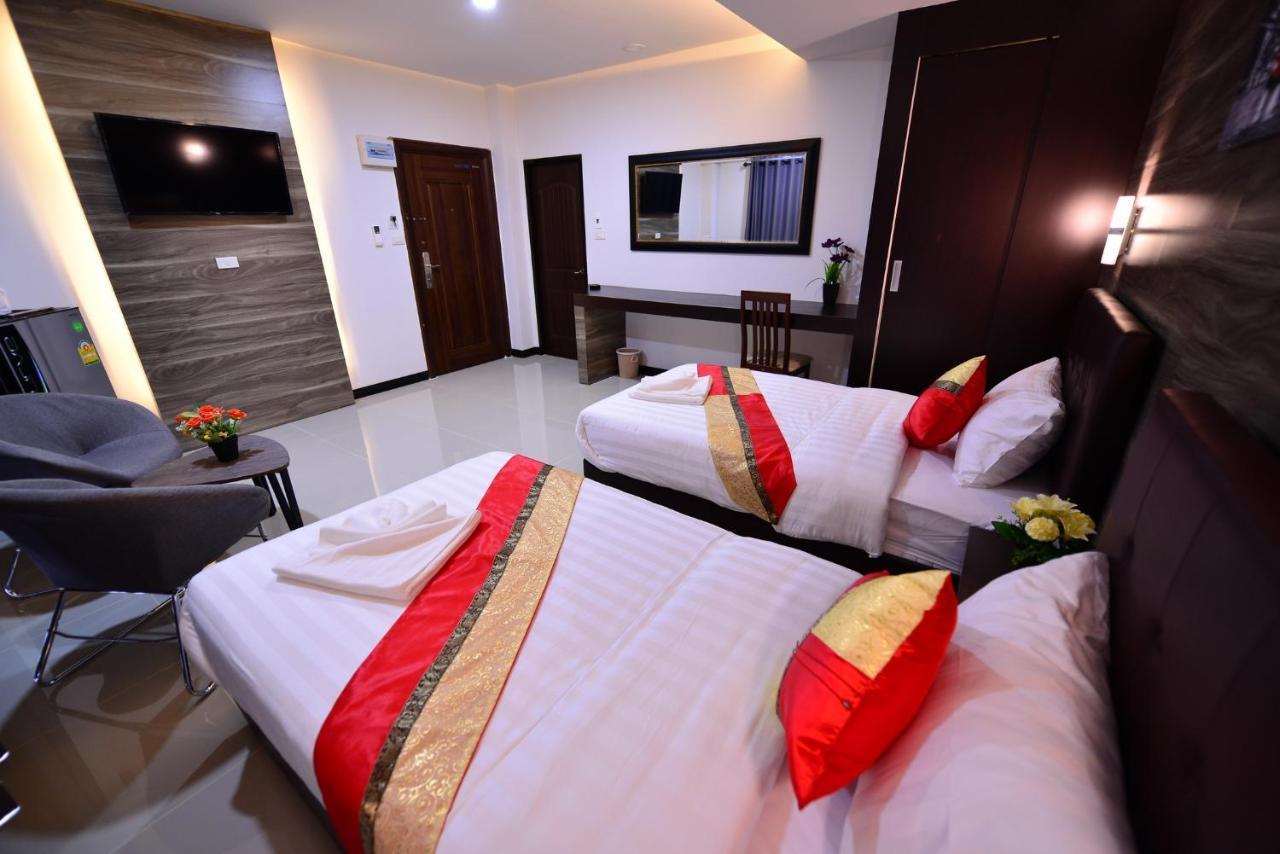 The Room Boutique Hotel Sakon Nakhon Extérieur photo