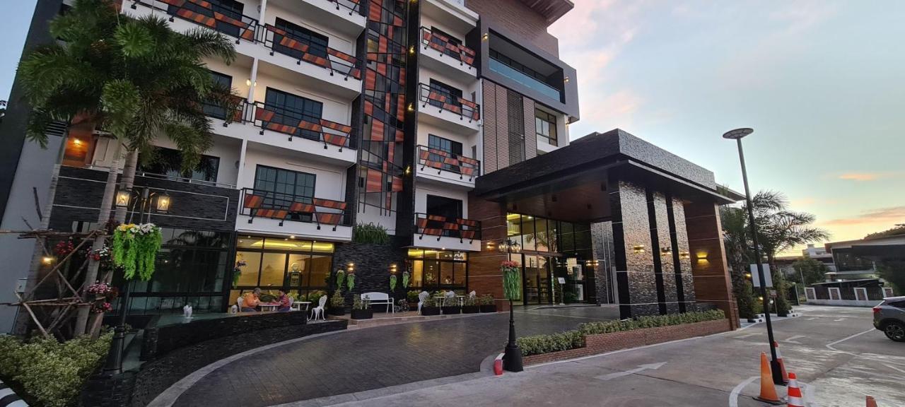 The Room Boutique Hotel Sakon Nakhon Extérieur photo