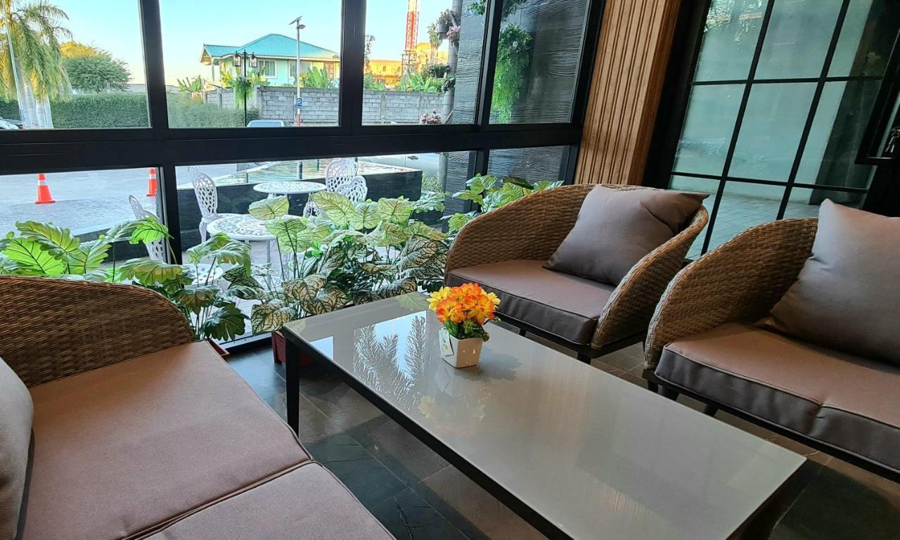 The Room Boutique Hotel Sakon Nakhon Extérieur photo