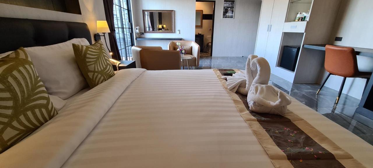The Room Boutique Hotel Sakon Nakhon Extérieur photo