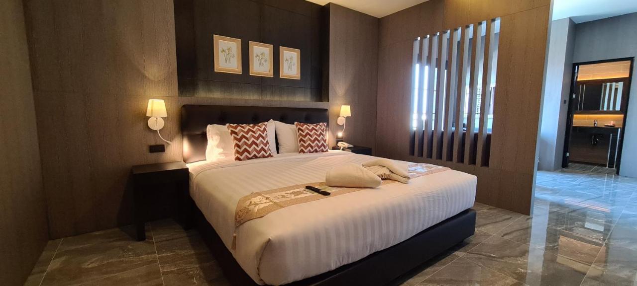 The Room Boutique Hotel Sakon Nakhon Extérieur photo