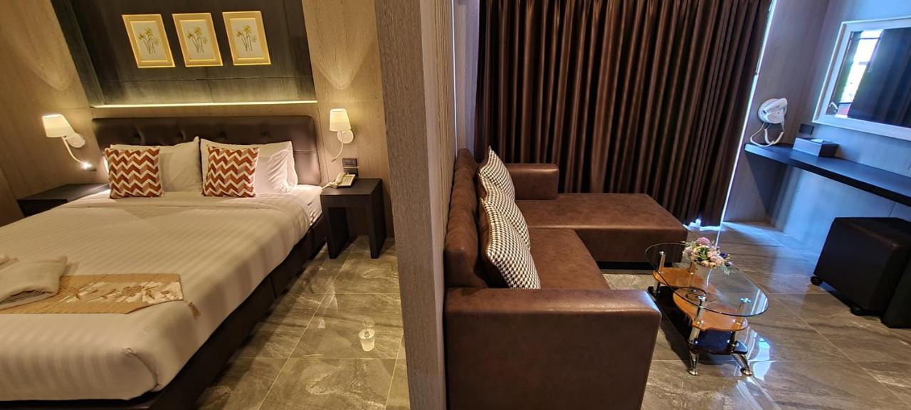 The Room Boutique Hotel Sakon Nakhon Extérieur photo