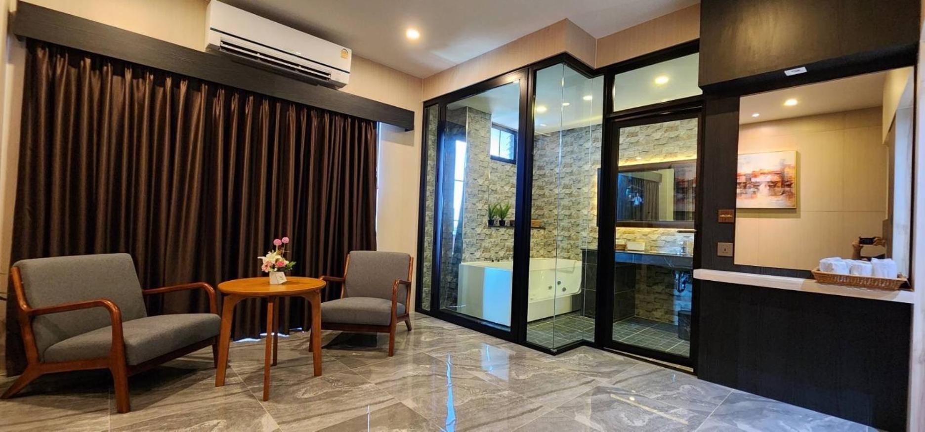 The Room Boutique Hotel Sakon Nakhon Extérieur photo